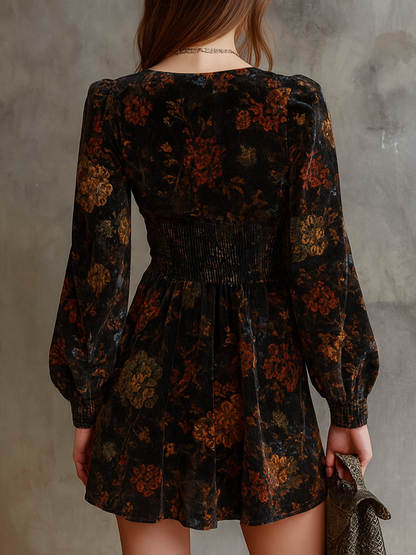 Vestido Mini Terciopelo Negro Floral Cintura Plisada