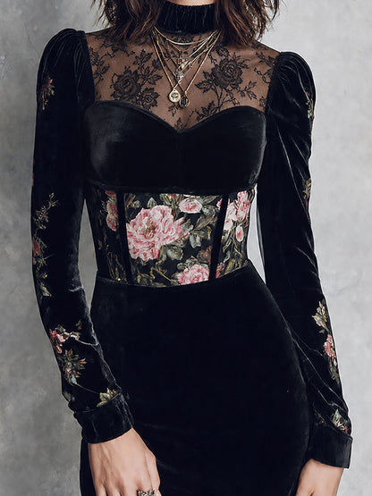 Vestido Mini Terciopelo Negro Escote Corazón Floral