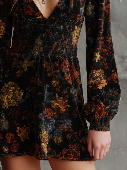 Vestido Mini Terciopelo Negro Floral Cintura Plisada